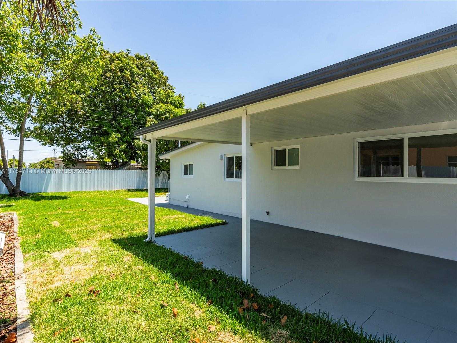 Small Image of 5397 WEST 14TH CT, Hialeah Number 35