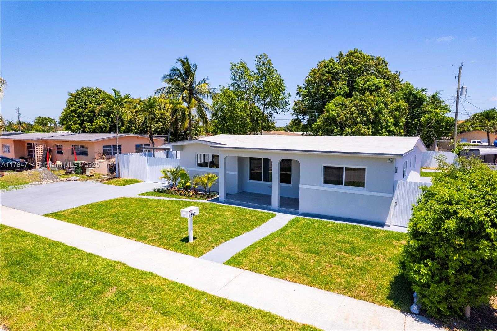 Small Image of 5397 WEST 14TH CT, Hialeah Number 6