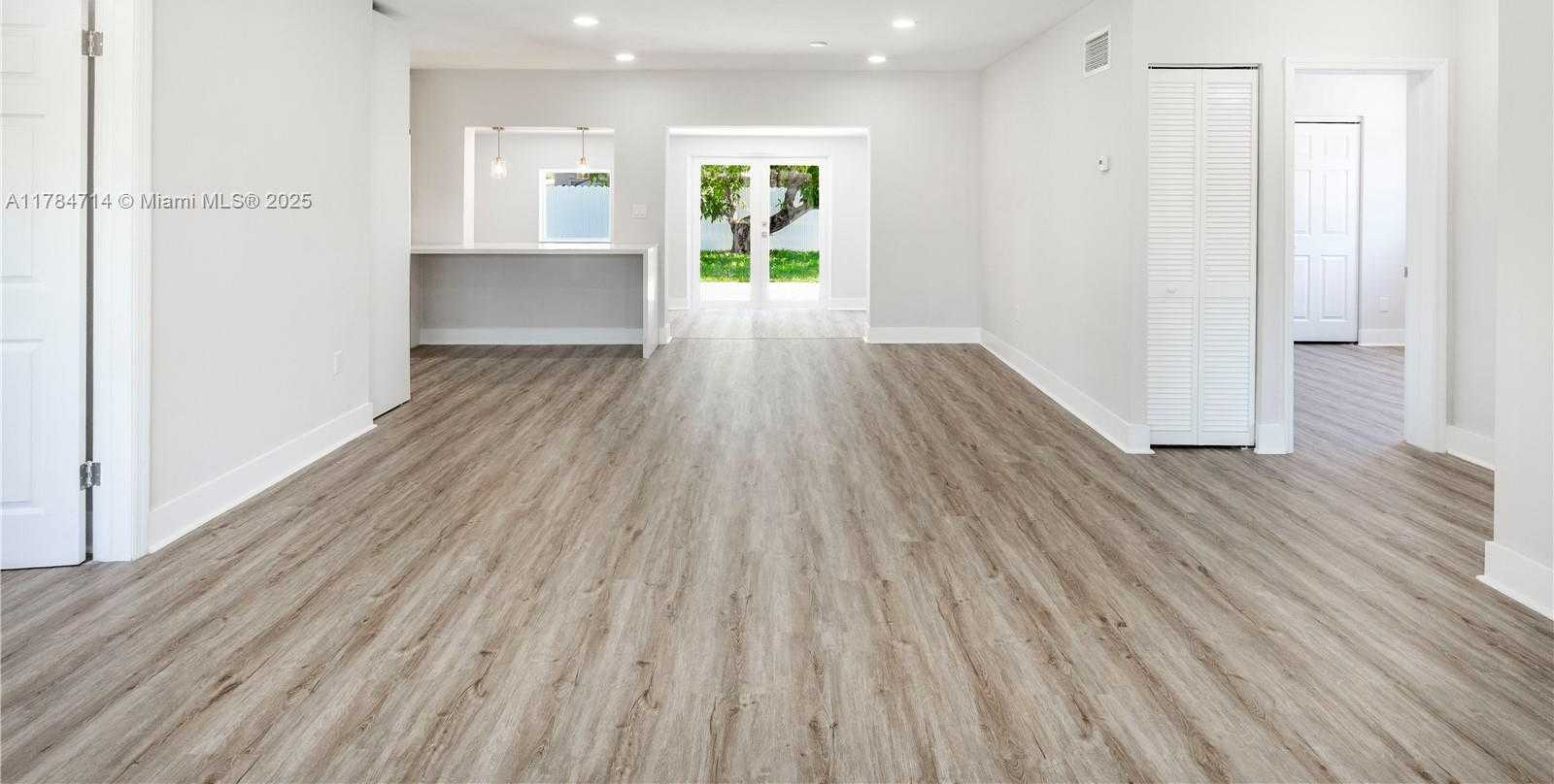 Small Image of 5397 WEST 14TH CT, Hialeah Number 8