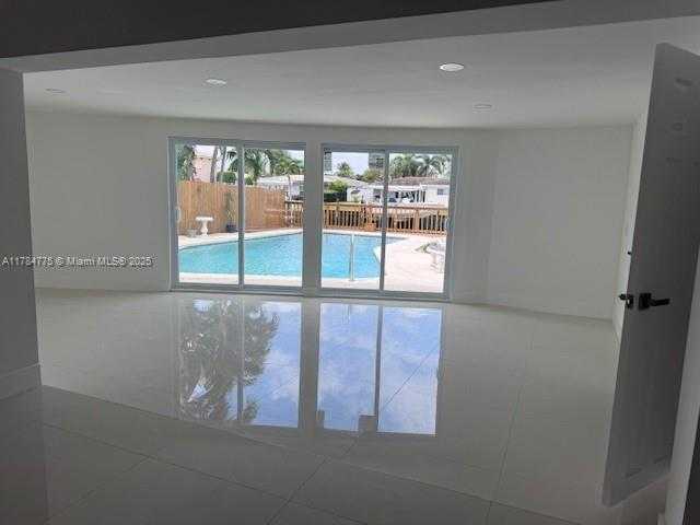Small Image of 411 SOUTH EAST 6TH AVE, Pompano Beach Number 12