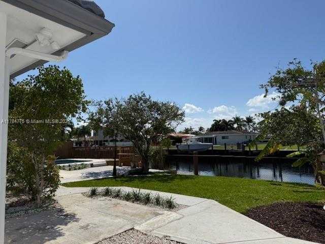 Small Image of 411 SOUTH EAST 6TH AVE, Pompano Beach Number 21