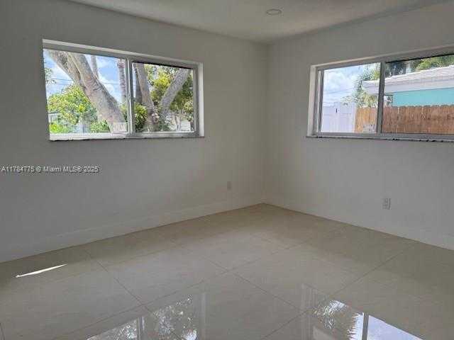Small Image of 411 SOUTH EAST 6TH AVE, Pompano Beach Number 26