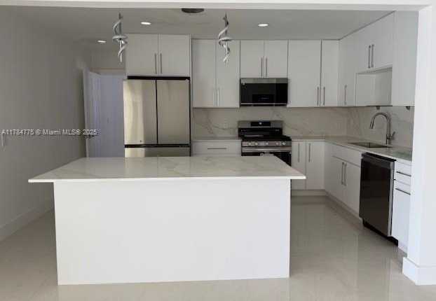 Small Image of 411 SOUTH EAST 6TH AVE, Pompano Beach Number 33