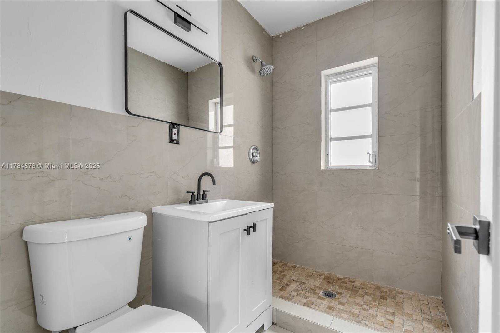Small Image of 301 EAST 35TH ST, Hialeah Number 14
