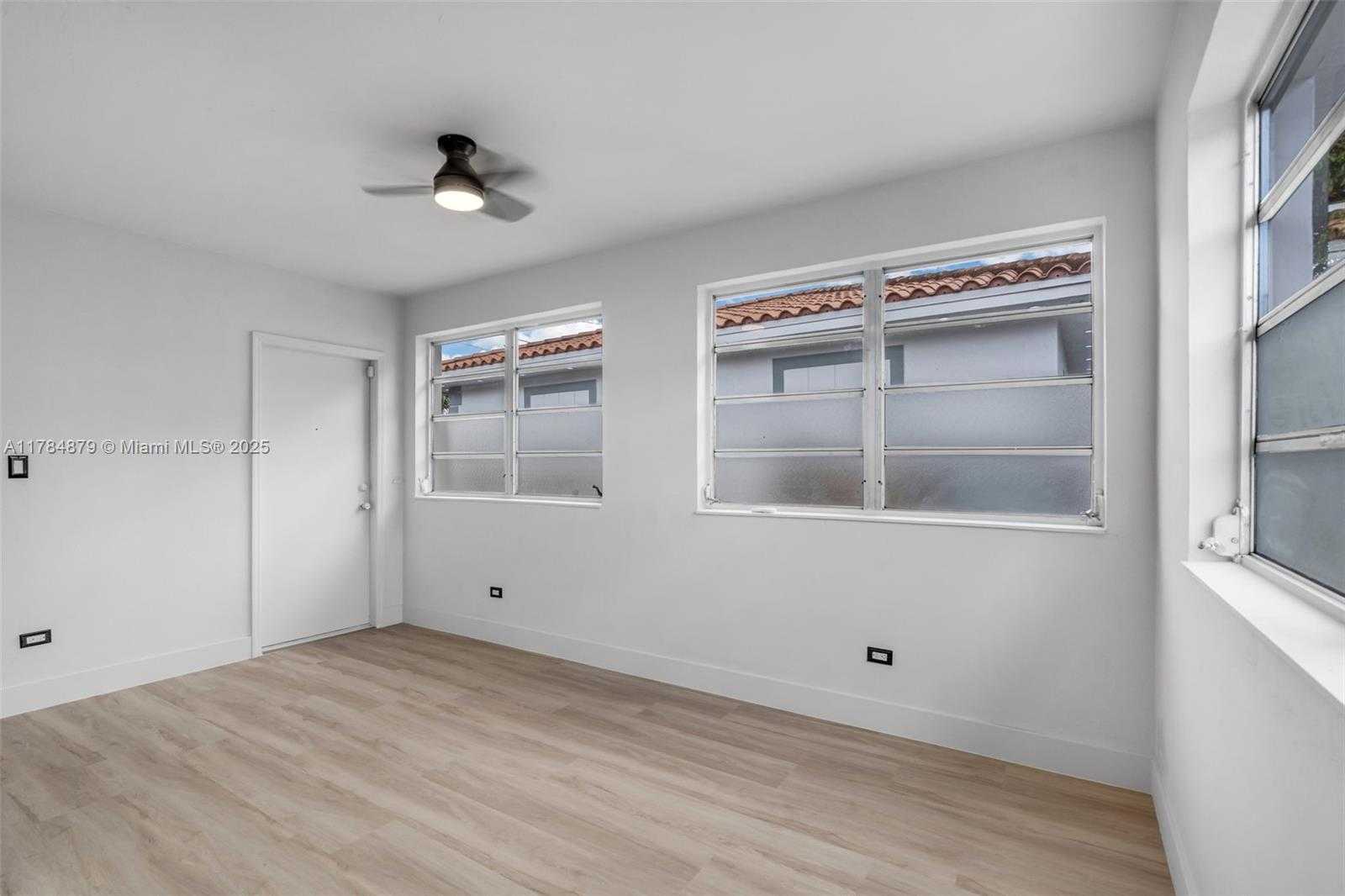 Small Image of 301 EAST 35TH ST, Hialeah Number 18