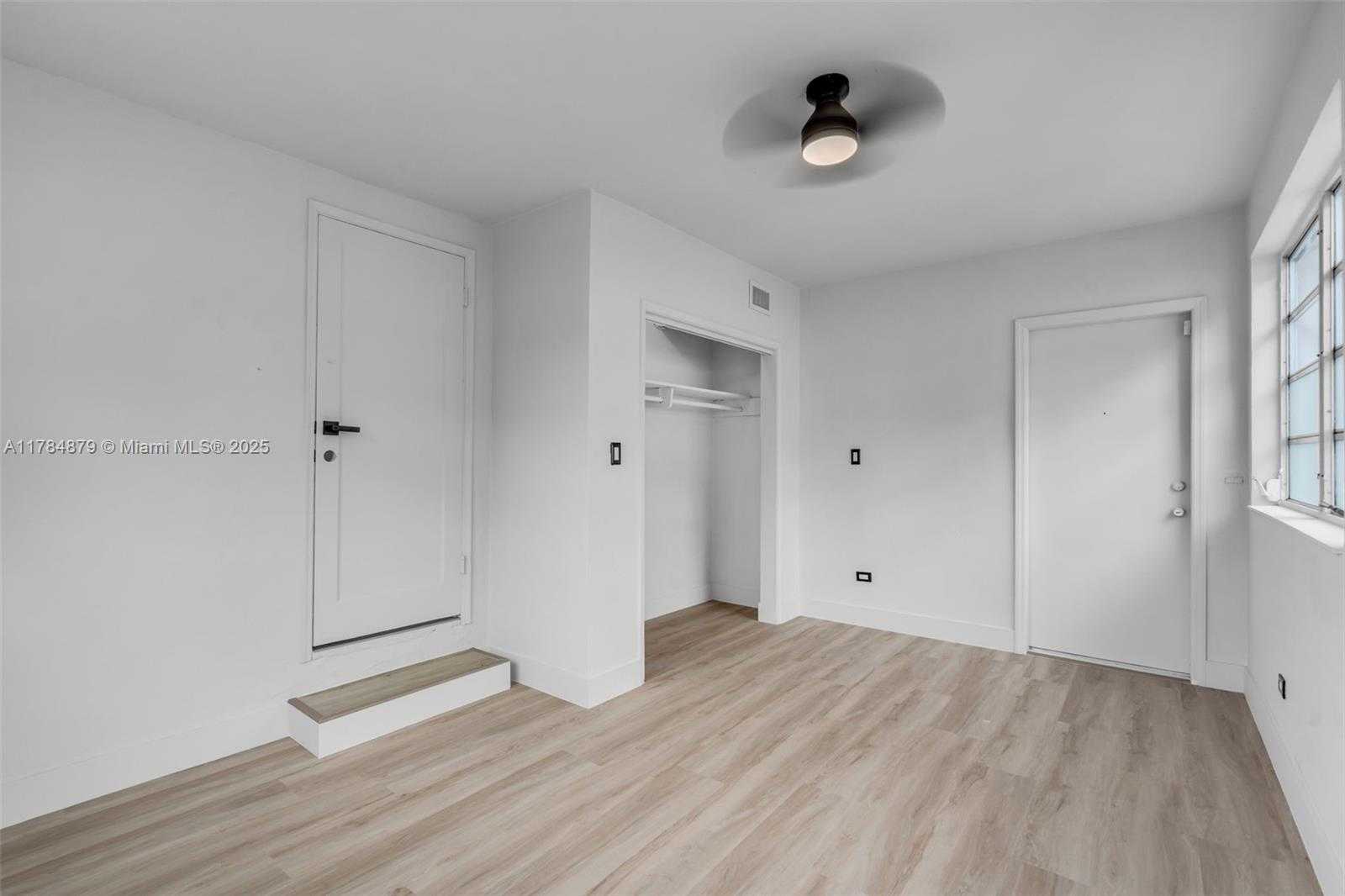Small Image of 301 EAST 35TH ST, Hialeah Number 20
