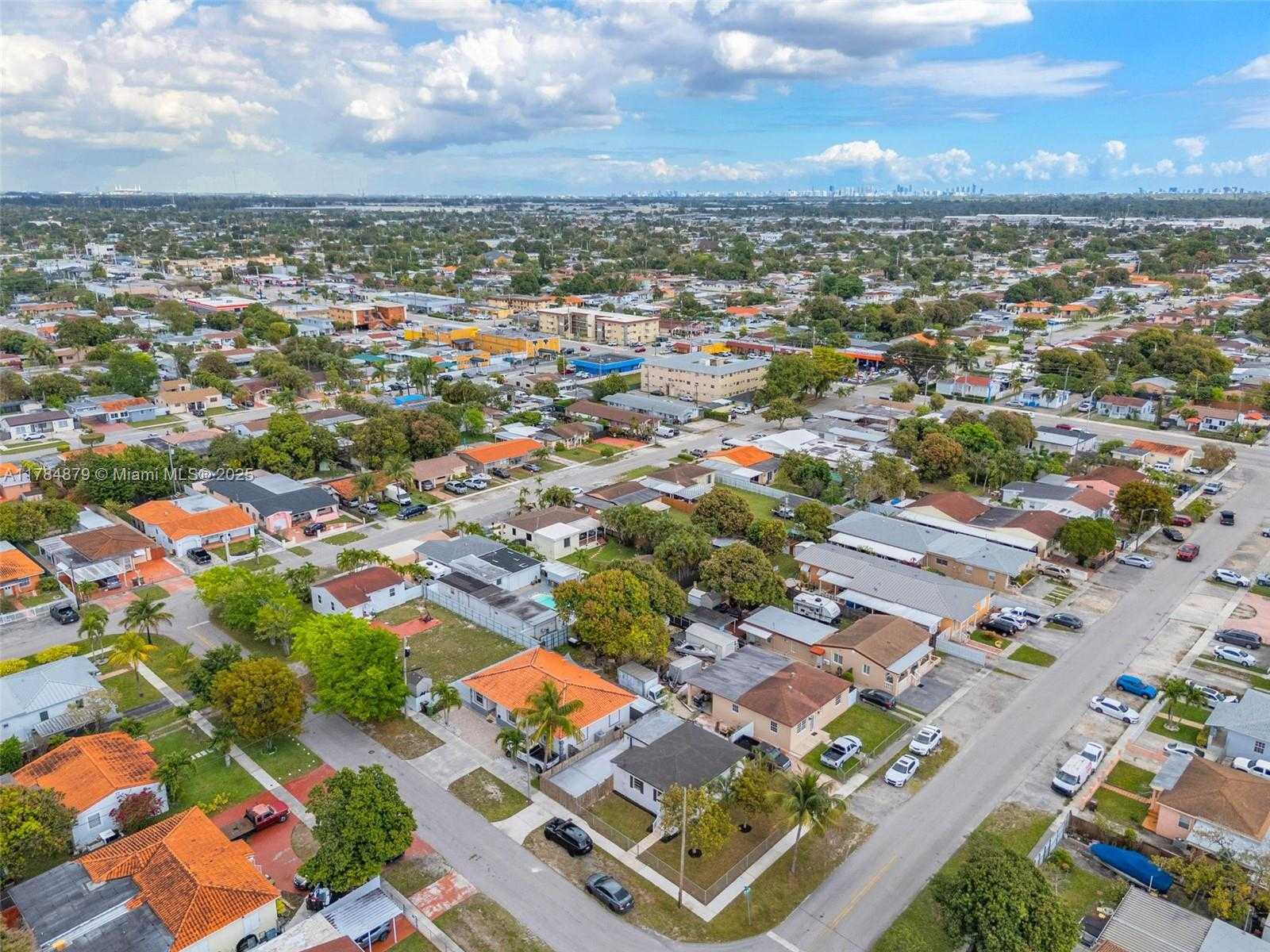 Small Image of 301 EAST 35TH ST, Hialeah Number 32