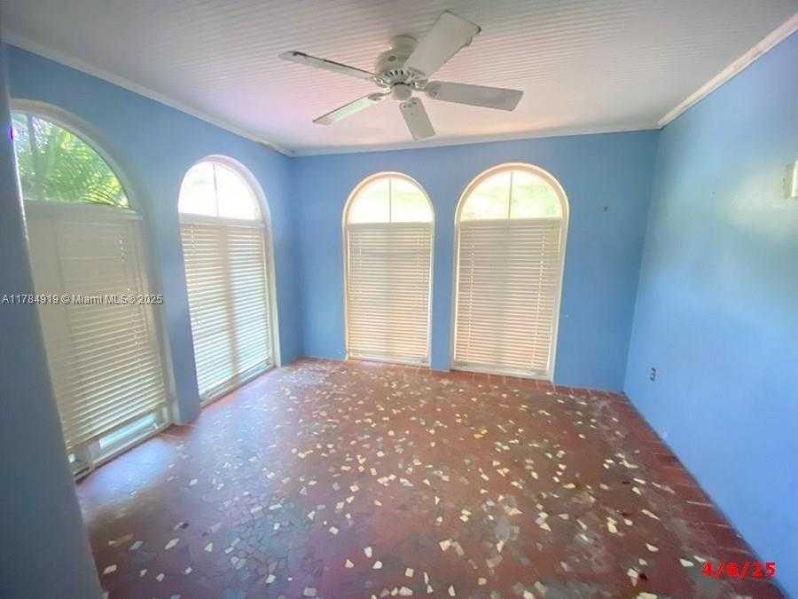 Small Image of 1722 JEFFERSON AVE, Miami Beach Number 12