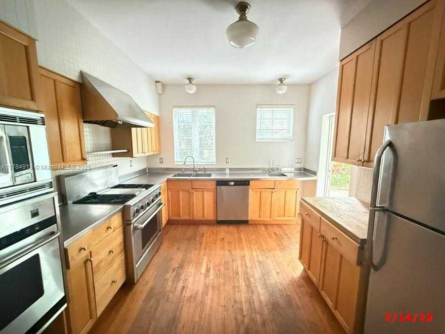 Small Image of 1722 JEFFERSON AVE, Miami Beach Number 14