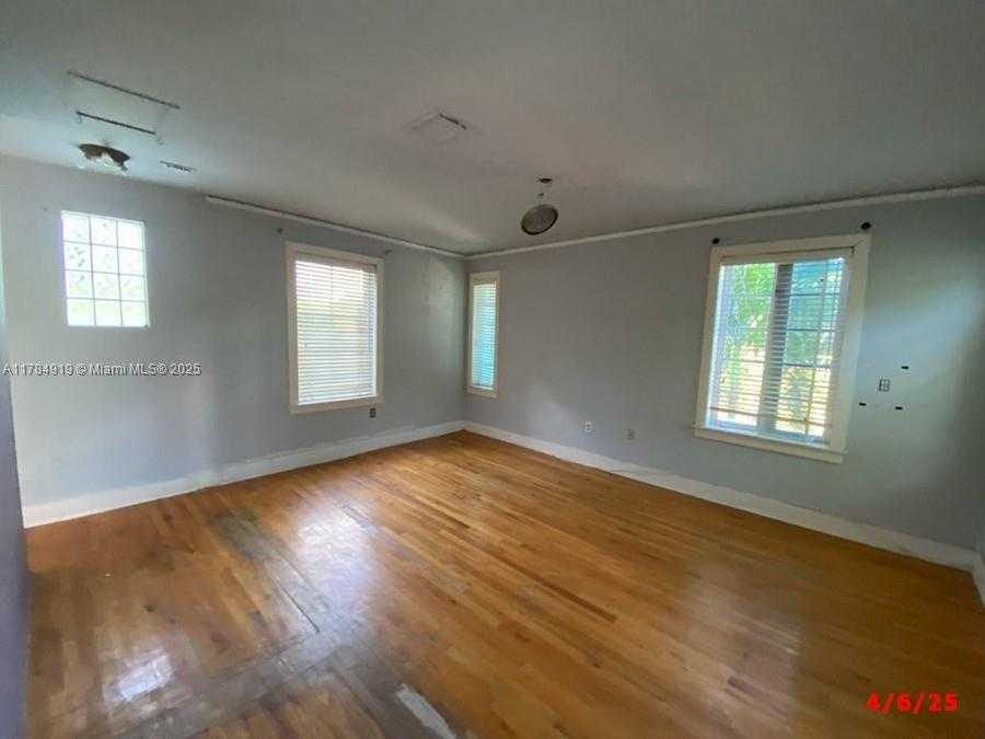 Small Image of 1722 JEFFERSON AVE, Miami Beach Number 15