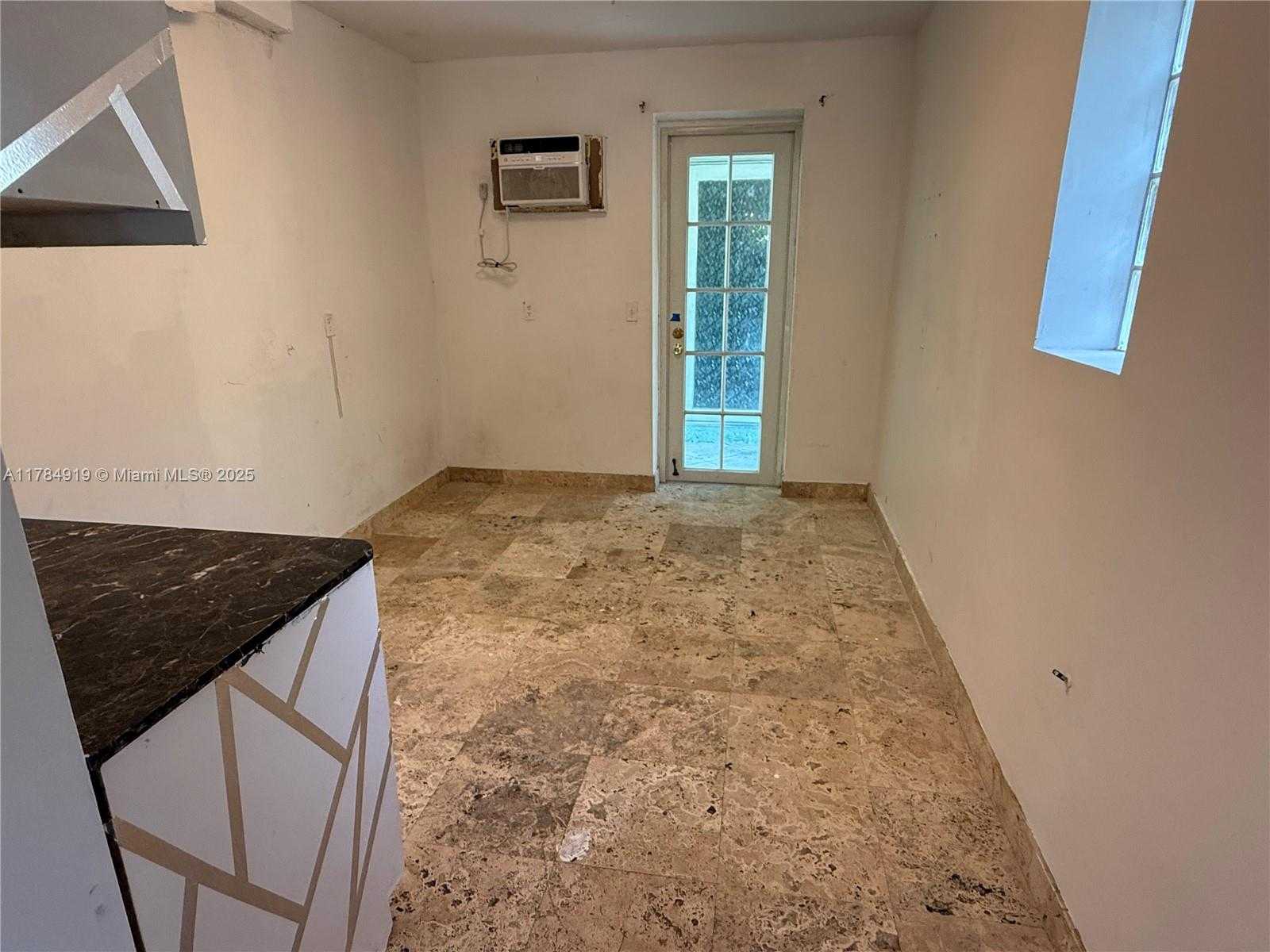 Small Image of 1722 JEFFERSON AVE, Miami Beach Number 25