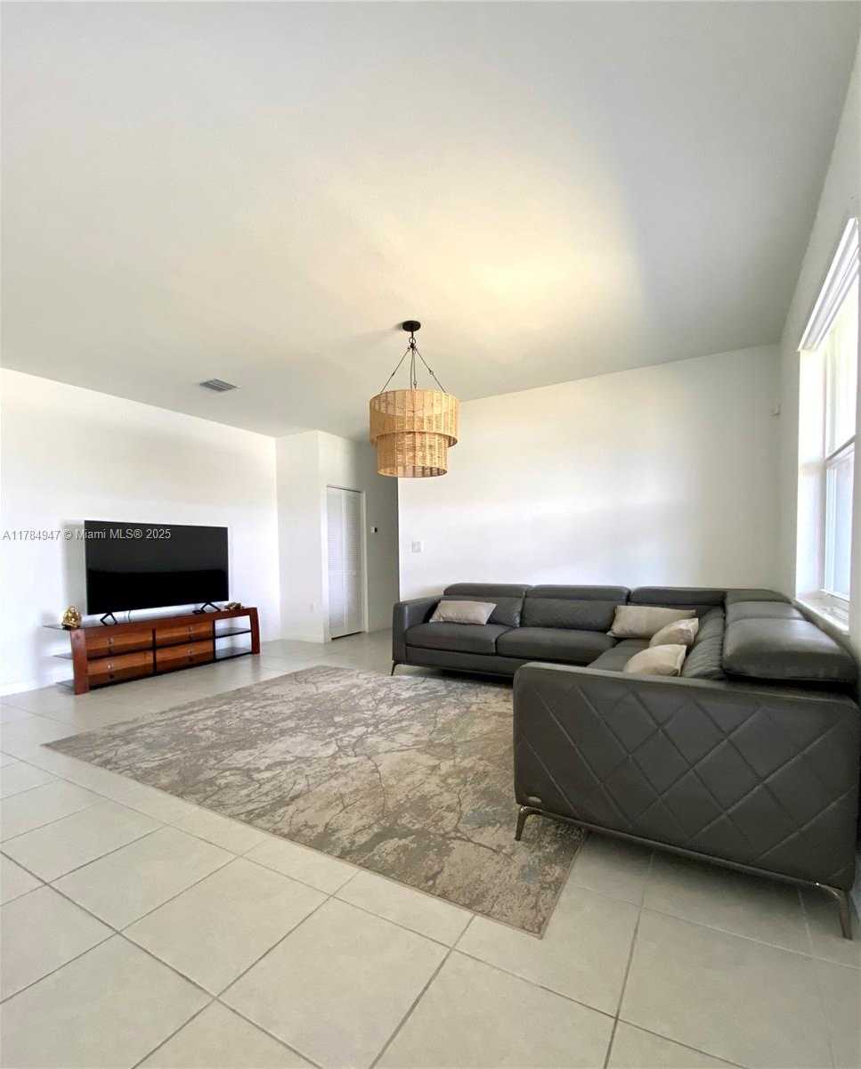 Small Image of 16715 SOUTH WEST 292ND TER, Homestead Number 18