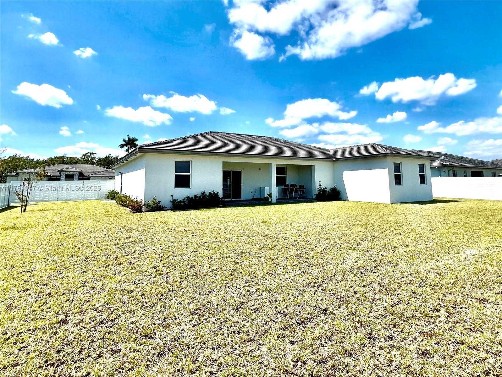 Small Image of 16715 SOUTH WEST 292ND TER, Homestead Number 35