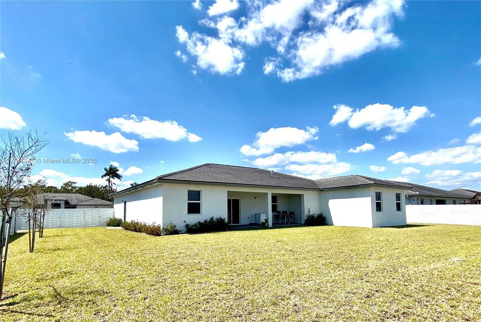 Small Image of 16715 SOUTH WEST 292ND TER, Homestead Number 36