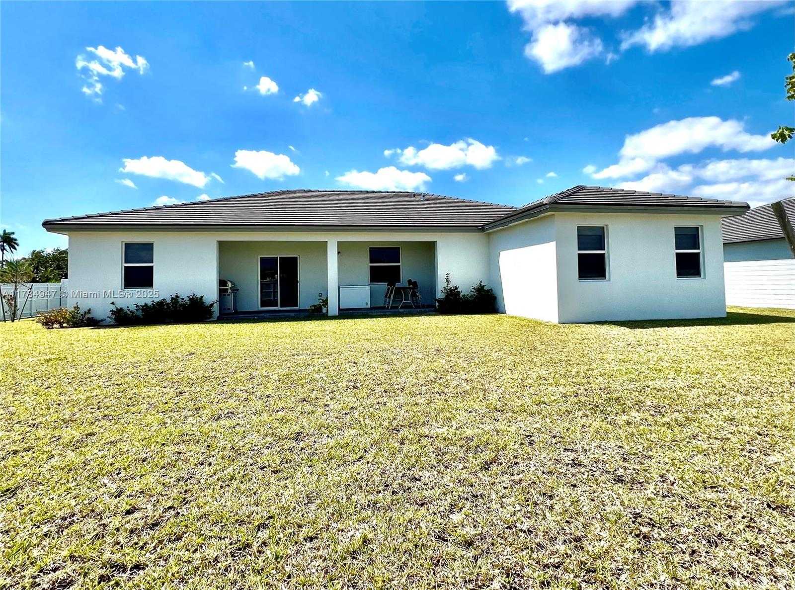 Small Image of 16715 SOUTH WEST 292ND TER, Homestead Number 37