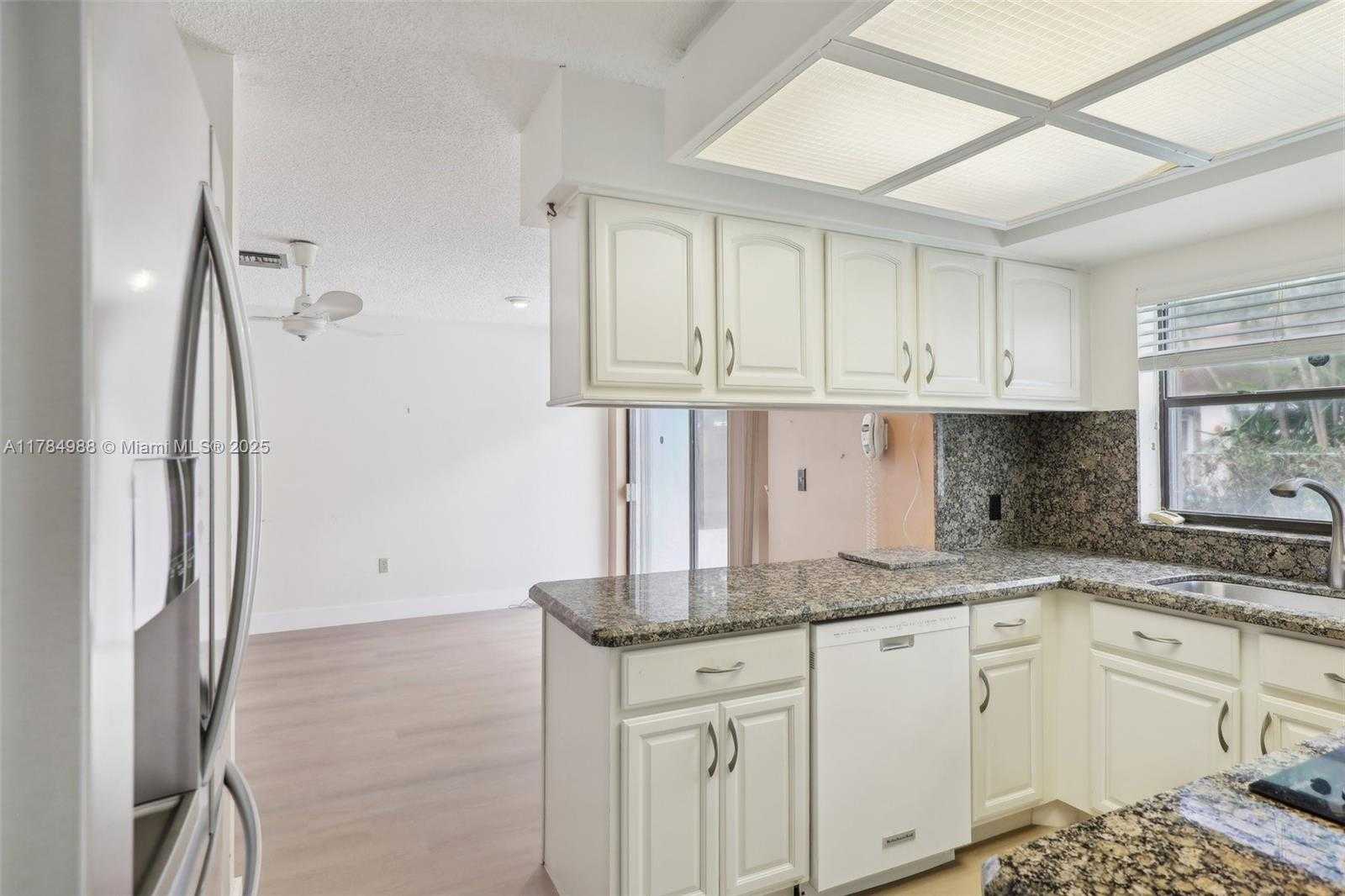 Small Image of 4967 SOUTH WEST 94TH TER, Cooper City Number 18