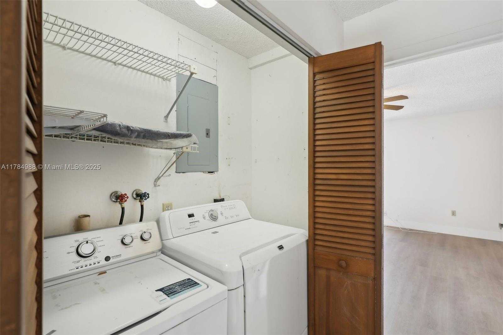 Small Image of 4967 SOUTH WEST 94TH TER, Cooper City Number 30