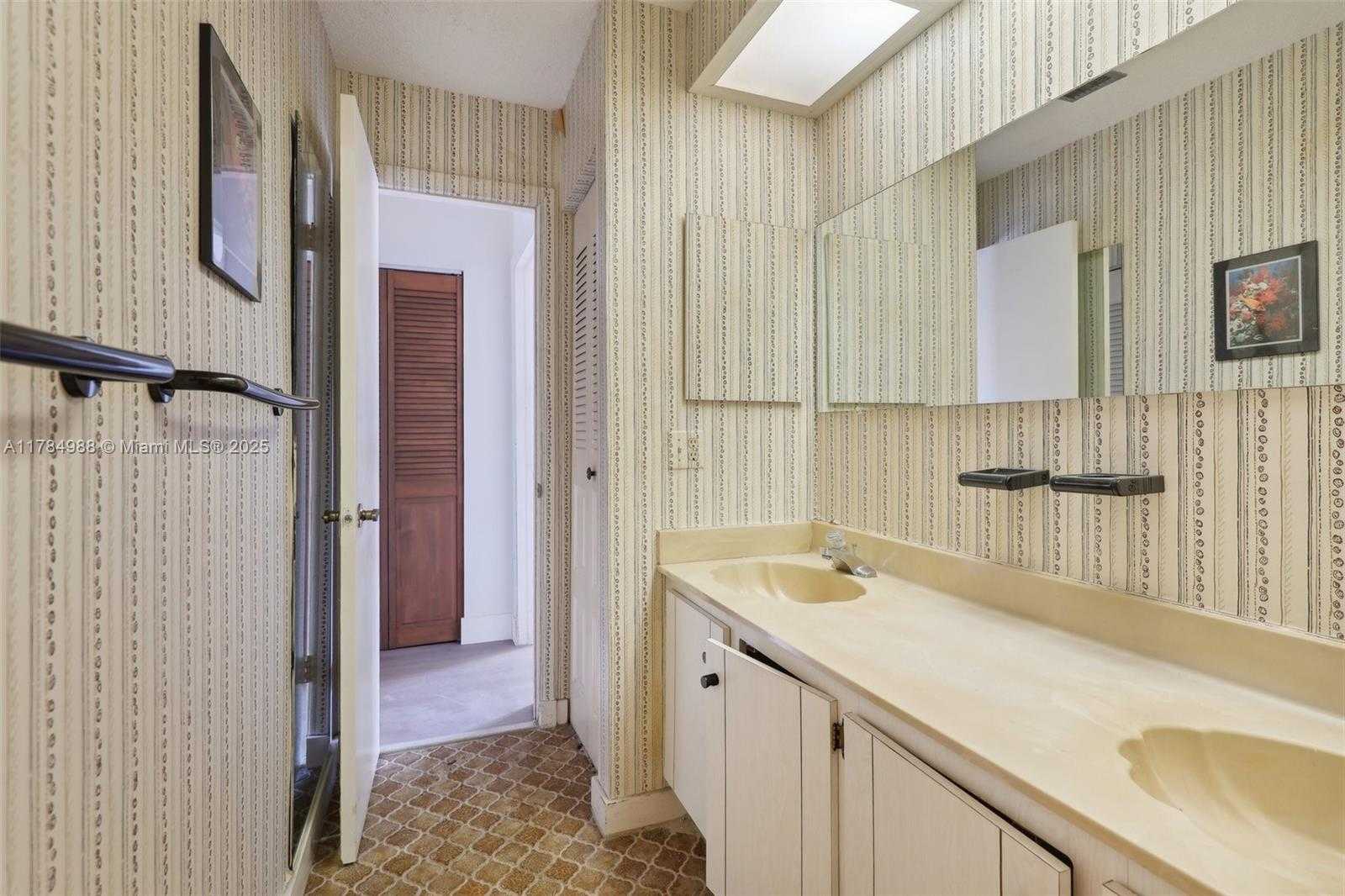 Small Image of 4967 SOUTH WEST 94TH TER, Cooper City Number 32