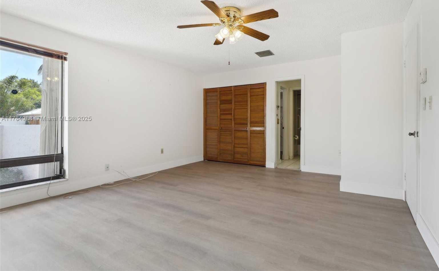 Small Image of 4967 SOUTH WEST 94TH TER, Cooper City Number 35