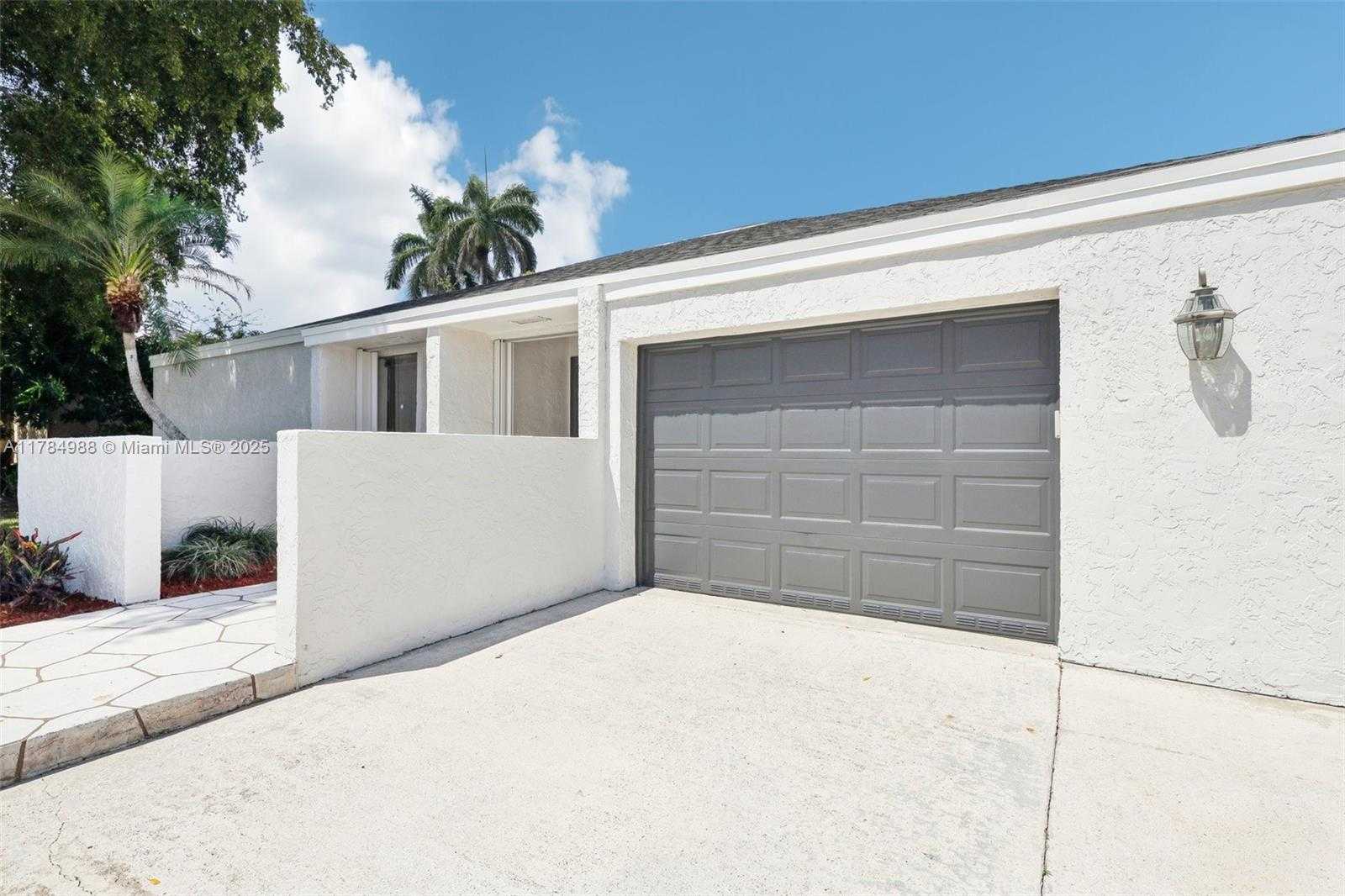Small Image of 4967 SOUTH WEST 94TH TER, Cooper City Number 4