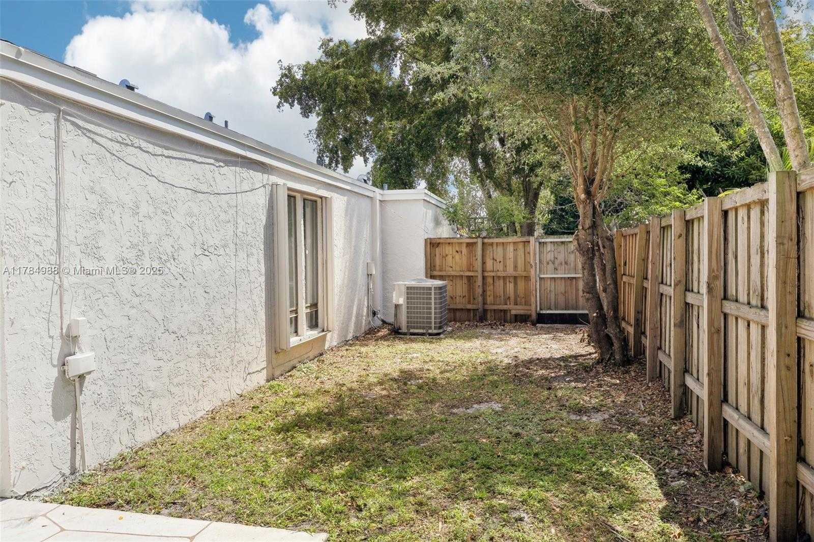 Small Image of 4967 SOUTH WEST 94TH TER, Cooper City Number 41