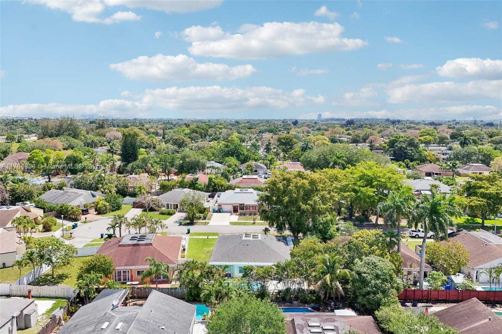 Small Image of 4967 SOUTH WEST 94TH TER, Cooper City Number 50