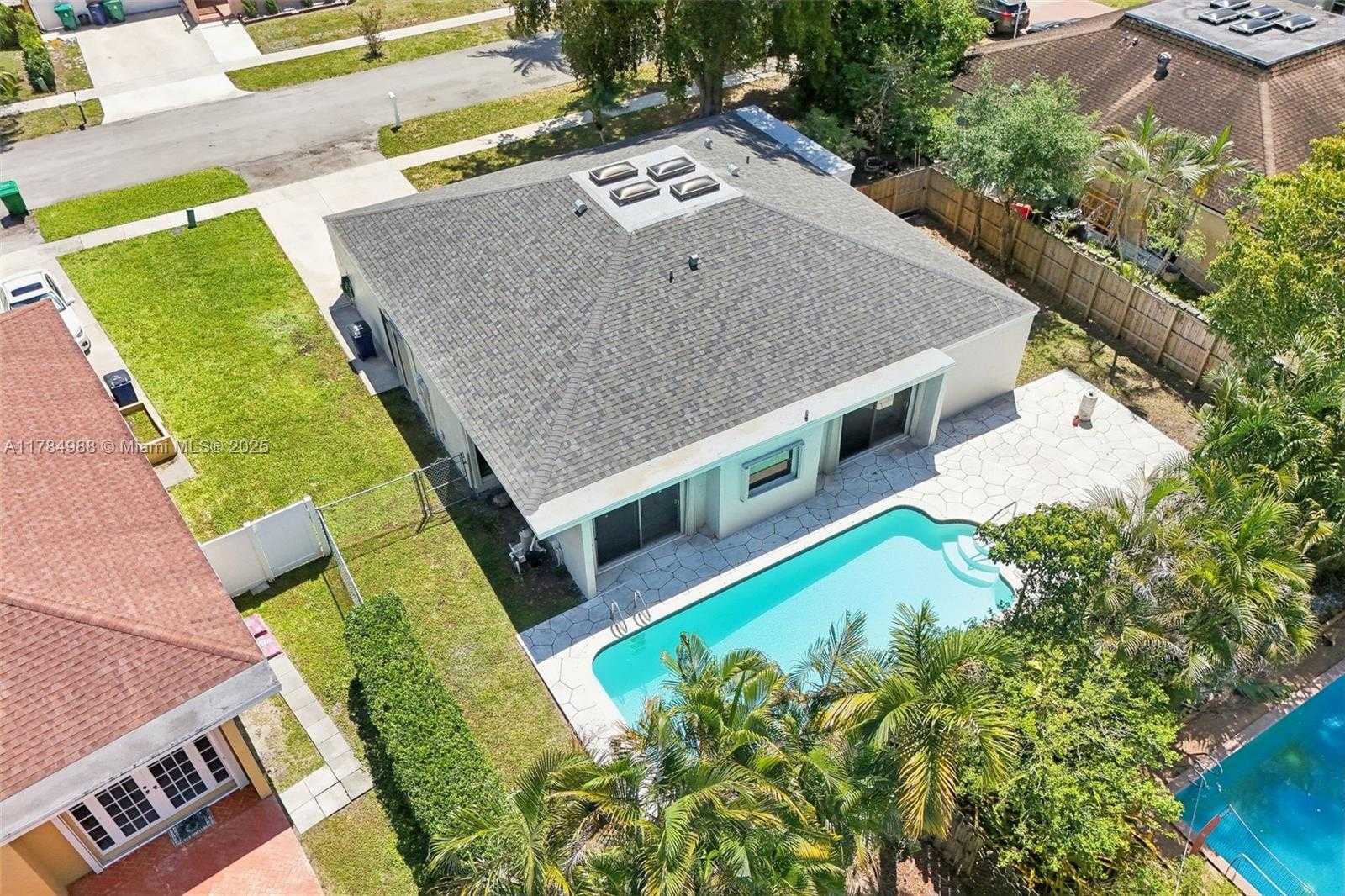 Small Image of 4967 SOUTH WEST 94TH TER, Cooper City Number 53
