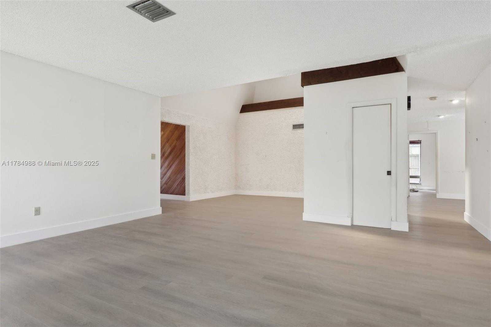 Small Image of 4967 SOUTH WEST 94TH TER, Cooper City Number 7