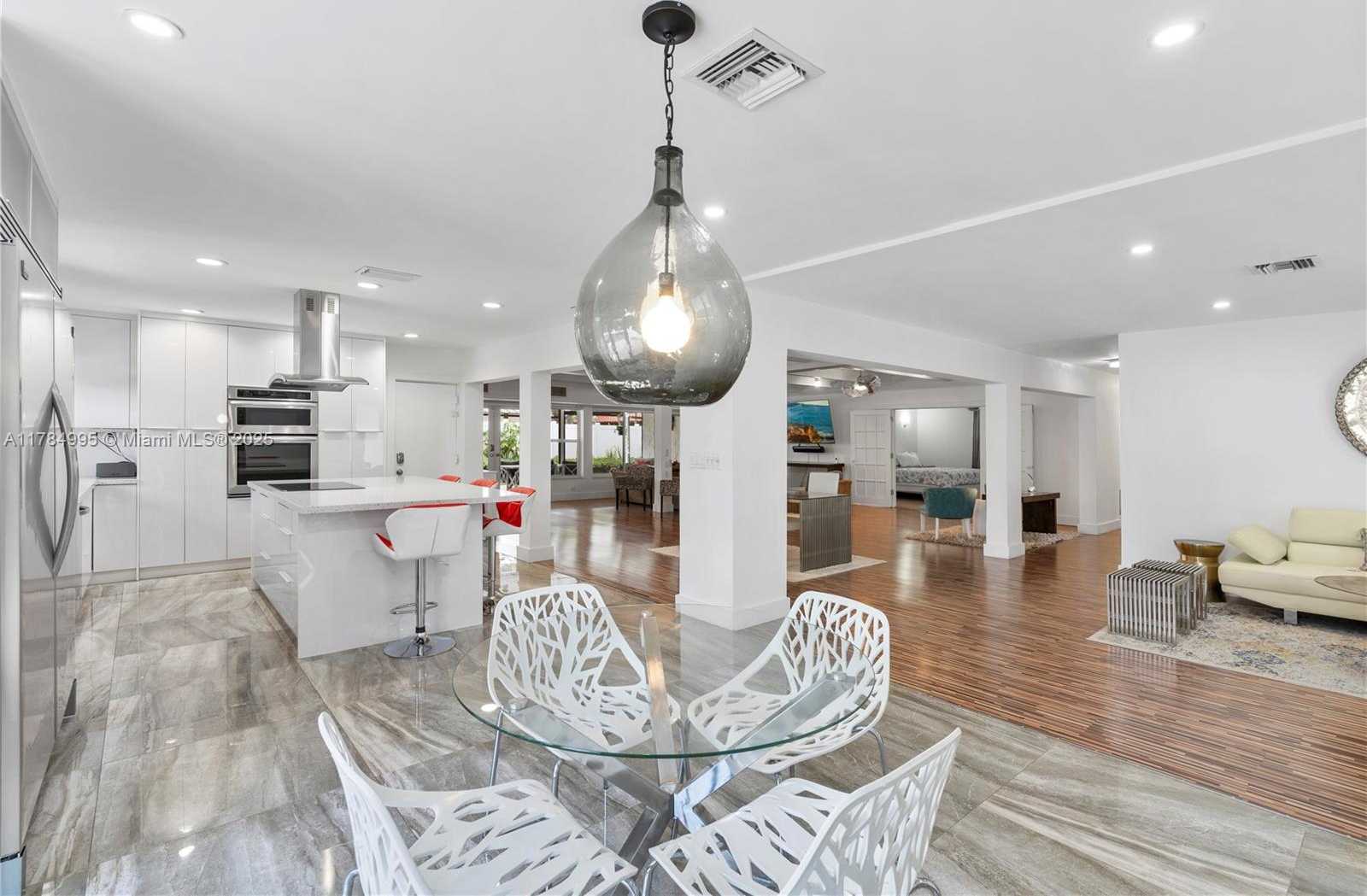 Small Image of 2666 NORTH EAST 35TH DR, Fort Lauderdale Number 10