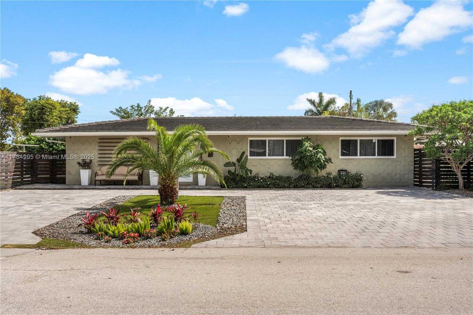 Small Image of 2666 NORTH EAST 35TH DR, Fort Lauderdale Number 11