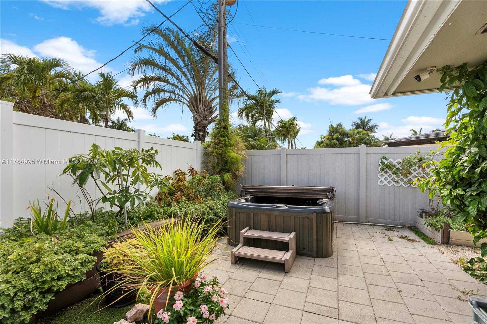 Small Image of 2666 NORTH EAST 35TH DR, Fort Lauderdale Number 22