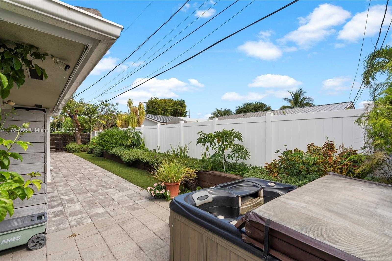 Small Image of 2666 NORTH EAST 35TH DR, Fort Lauderdale Number 23