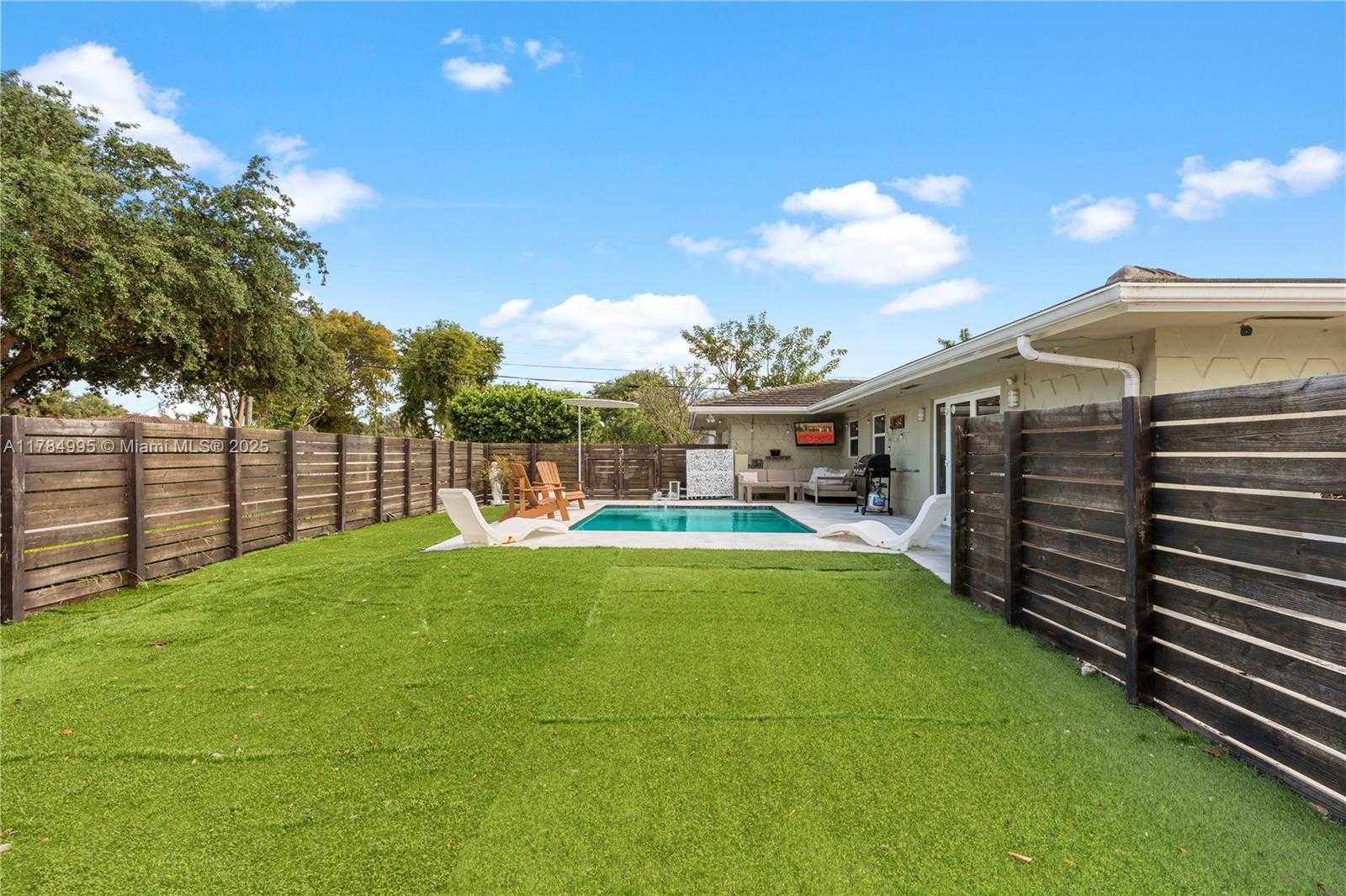 Small Image of 2666 NORTH EAST 35TH DR, Fort Lauderdale Number 24