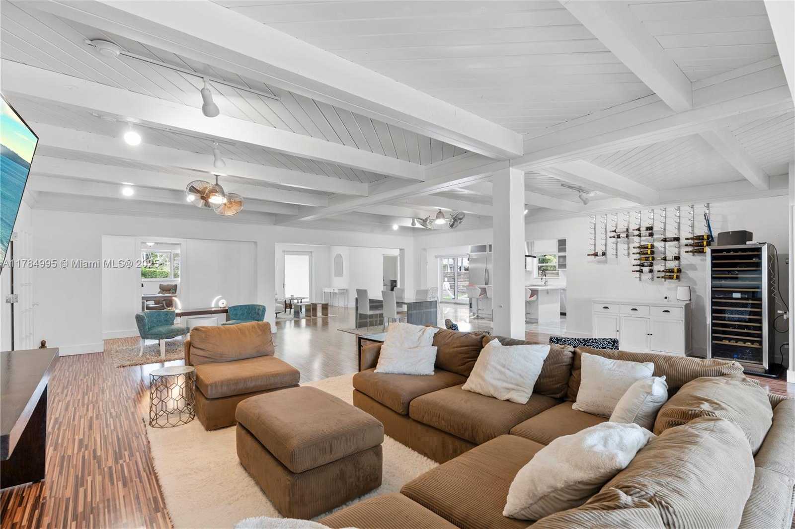 Small Image of 2666 NORTH EAST 35TH DR, Fort Lauderdale Number 5