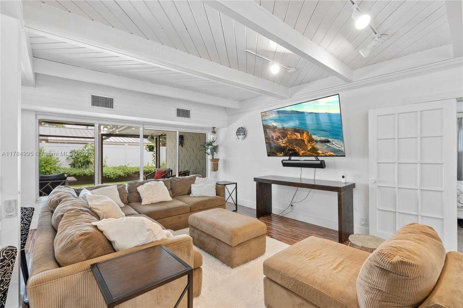 Small Image of 2666 NORTH EAST 35TH DR, Fort Lauderdale Number 7