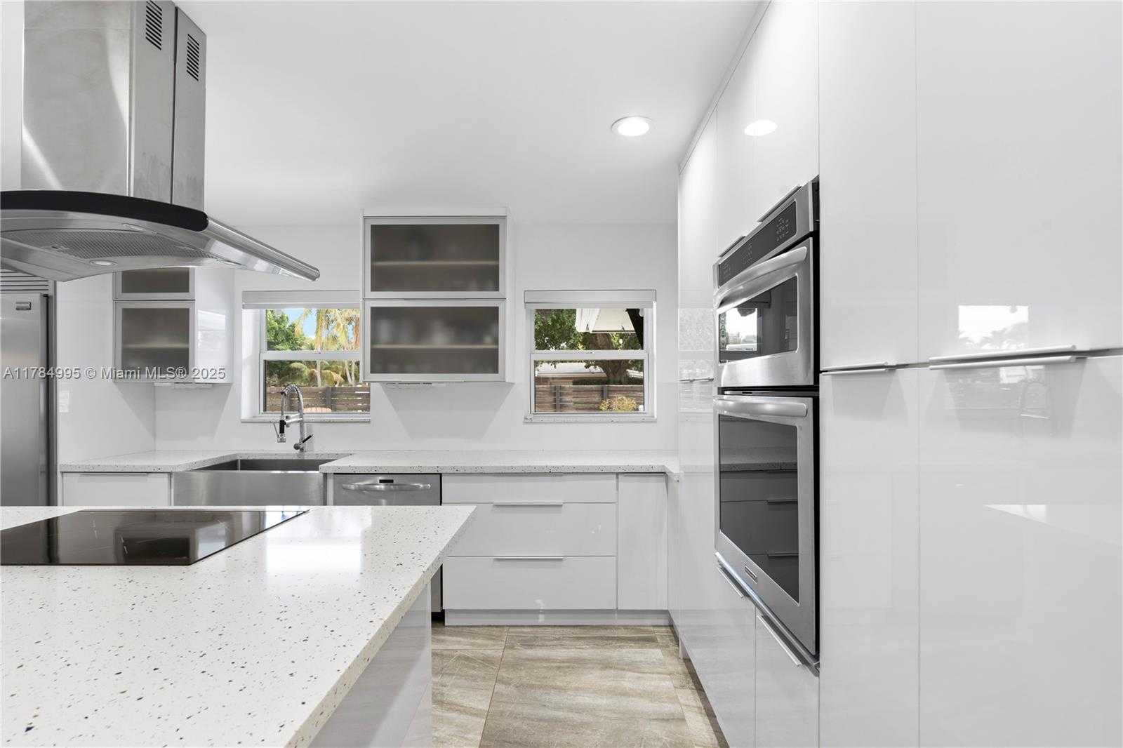 Small Image of 2666 NORTH EAST 35TH DR, Fort Lauderdale Number 9