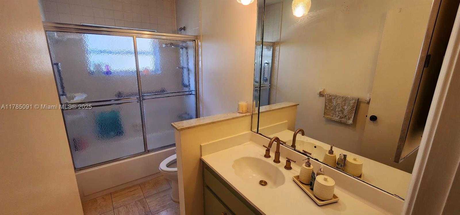 Small Image of 22310 CAMEO DR E, Boca Raton Number 33
