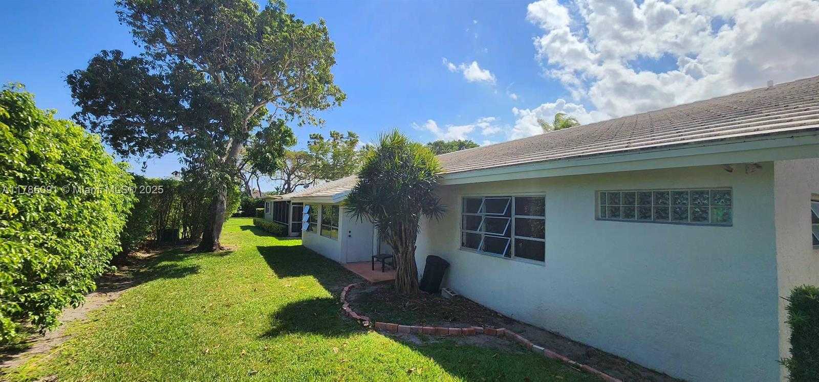 Small Image of 22310 CAMEO DR E, Boca Raton Number 42
