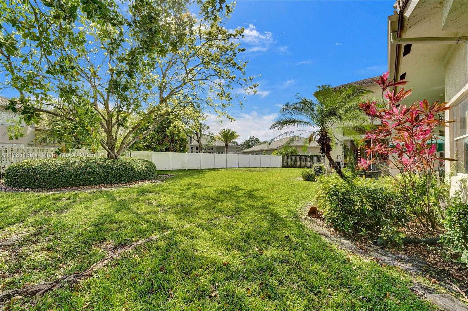 Small Image of 1951 NORTH WEST 167TH TER, Pembroke Pines Number 10