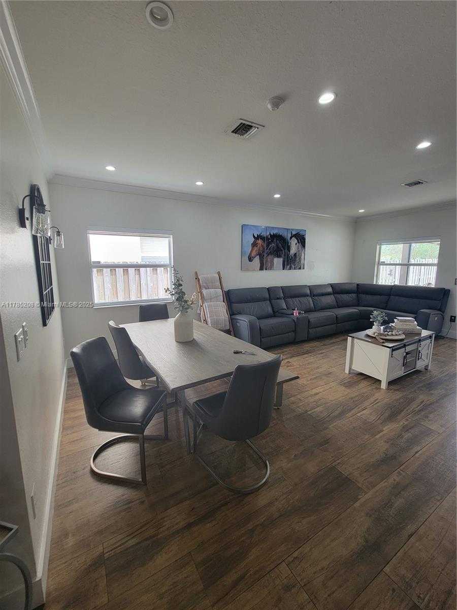 Small Image of 405 NORTH EAST 25TH TER, Homestead Number 23