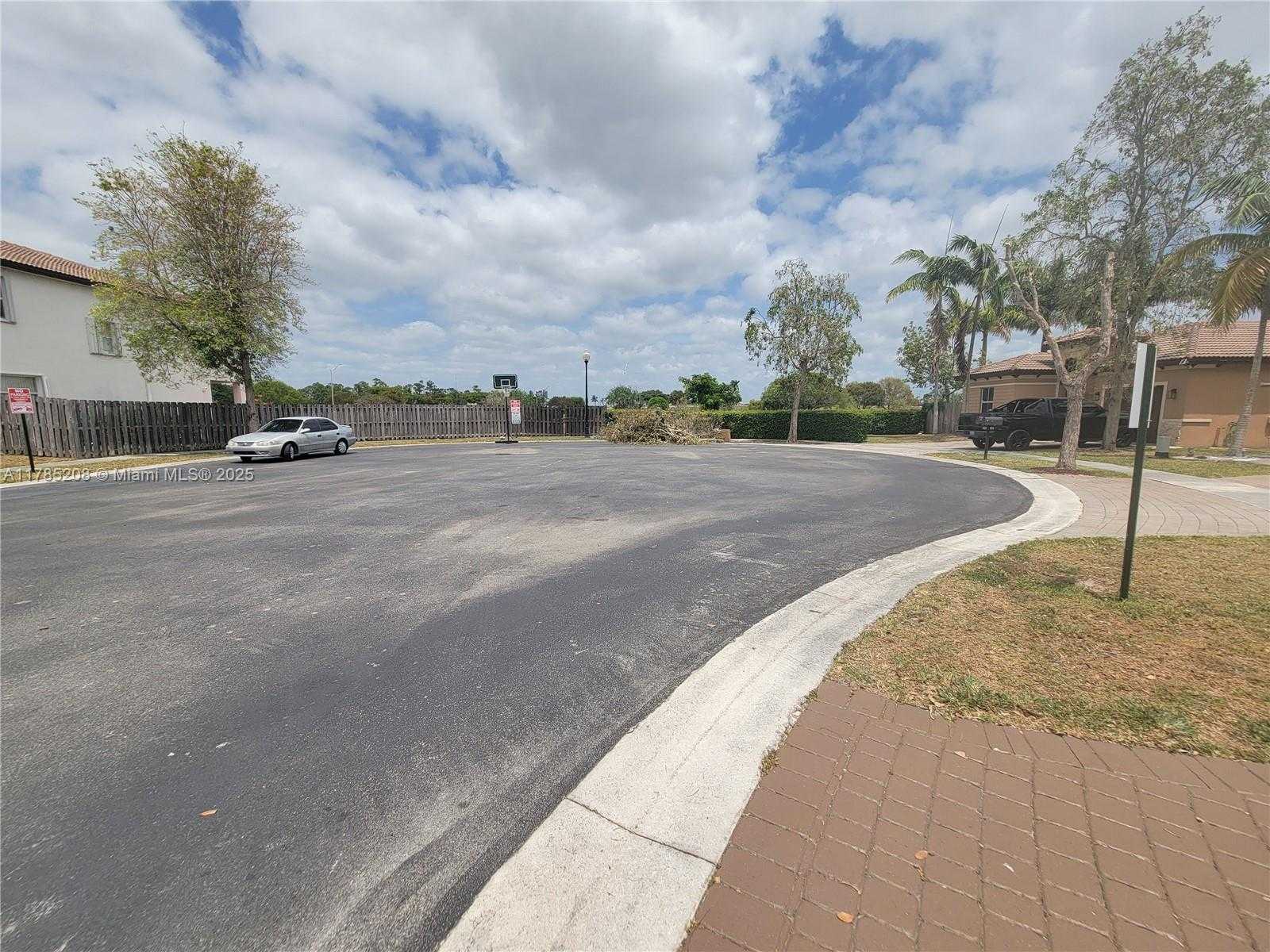 Small Image of 405 NORTH EAST 25TH TER, Homestead Number 5