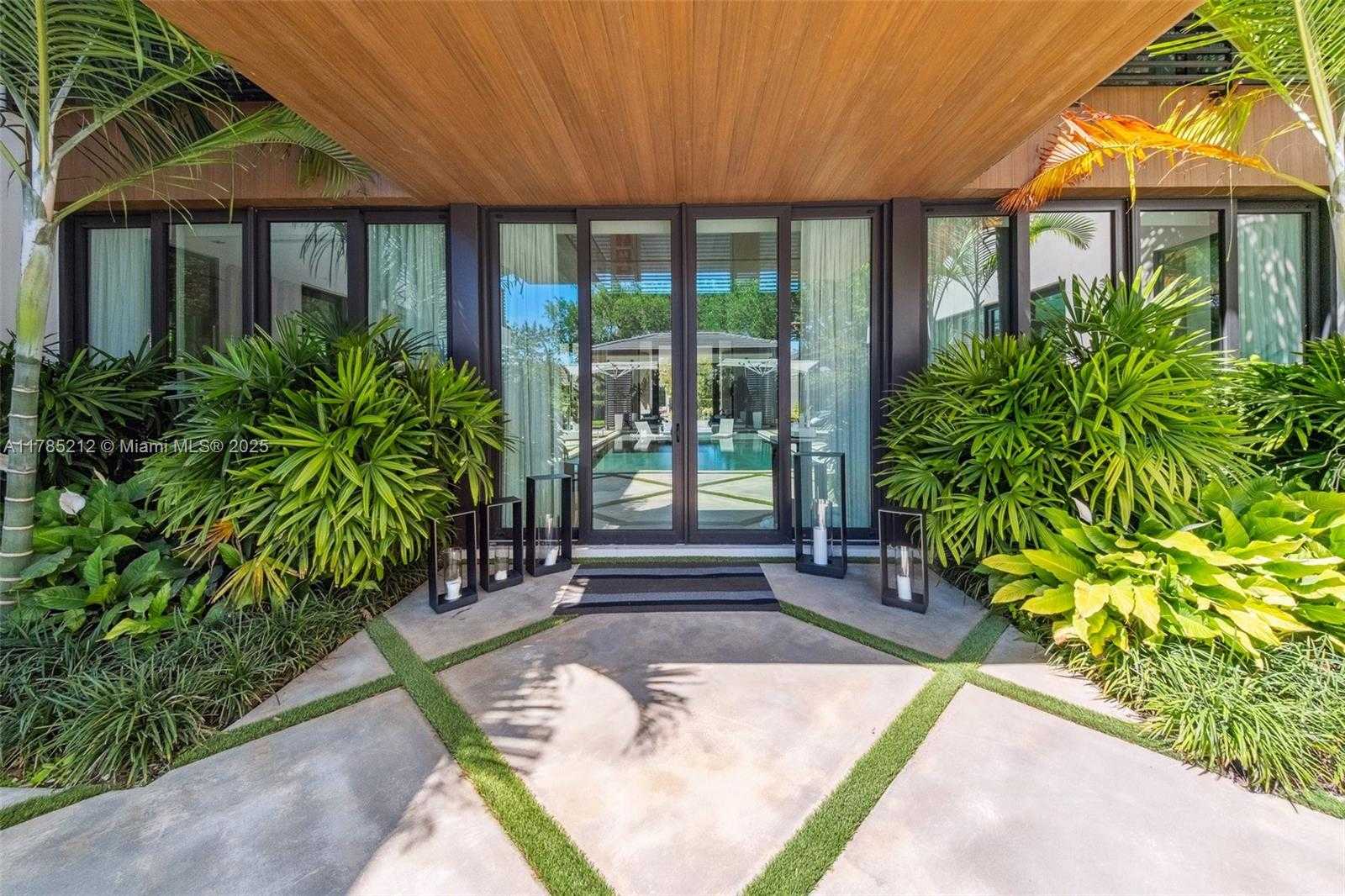 Small Image of 8825 SOUTH WEST 64TH CT, Pinecrest Number 25