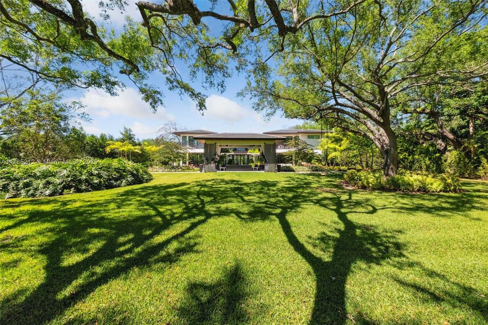 Small Image of 8825 SOUTH WEST 64TH CT, Pinecrest Number 27