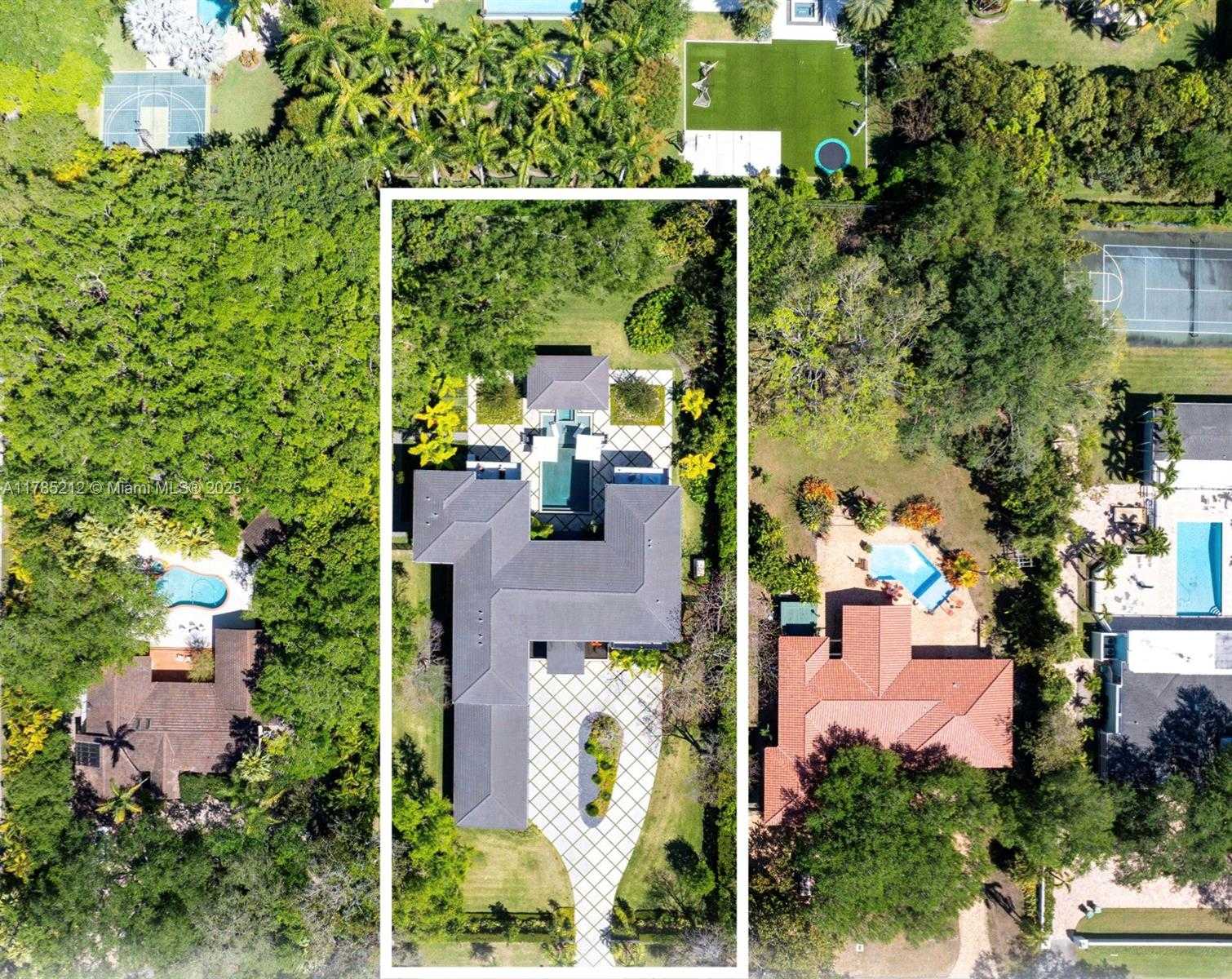 Small Image of 8825 SOUTH WEST 64TH CT, Pinecrest Number 30