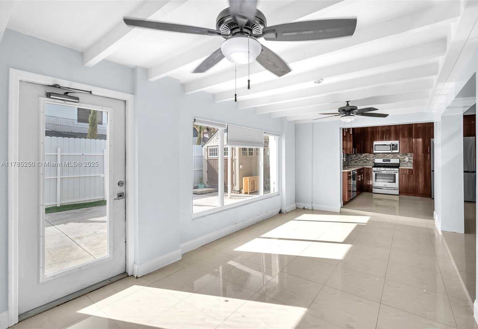 Small Image of 8300 NORTH WEST 201ST ST, Hialeah Number 16