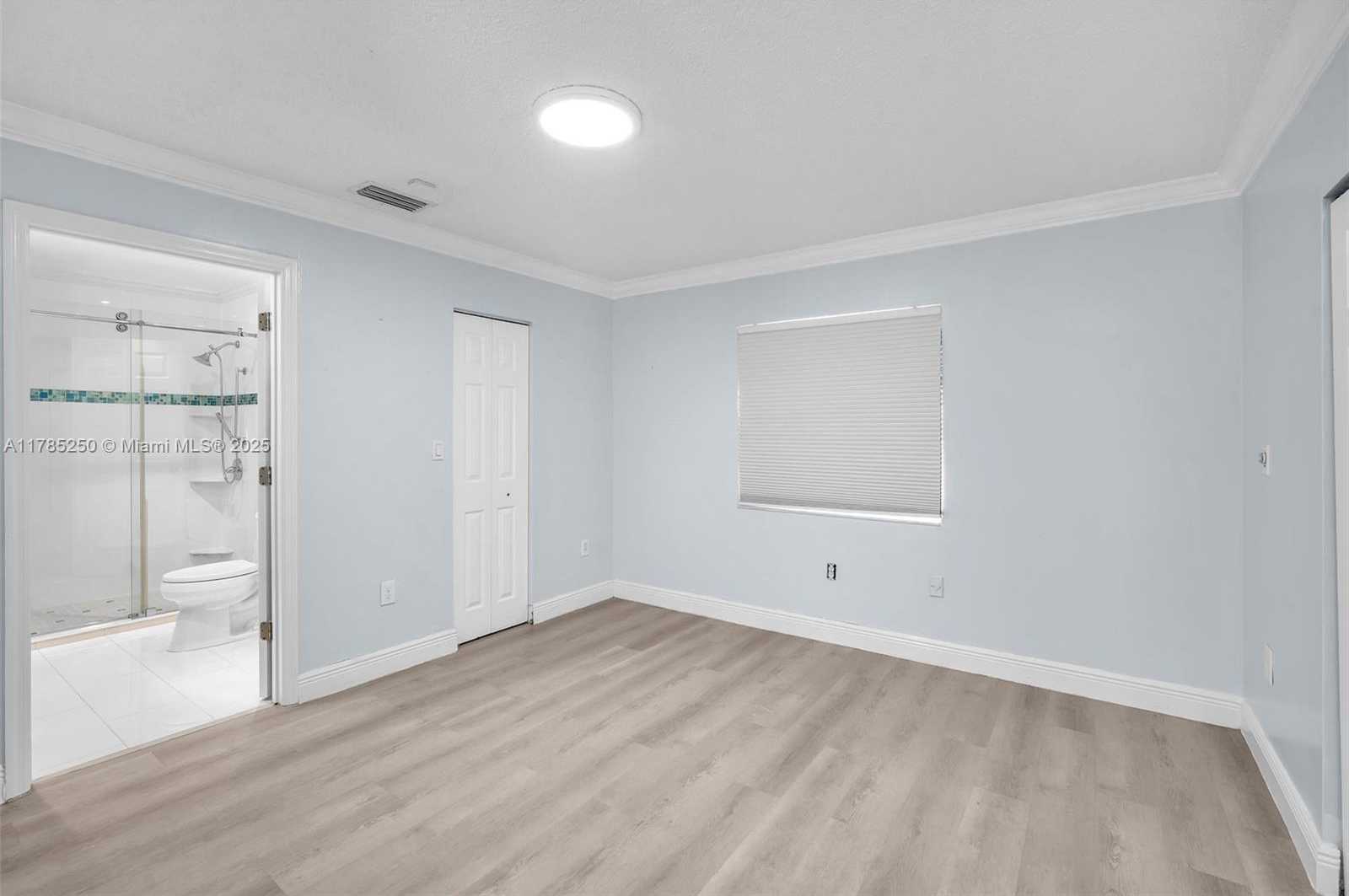Small Image of 8300 NORTH WEST 201ST ST, Hialeah Number 17