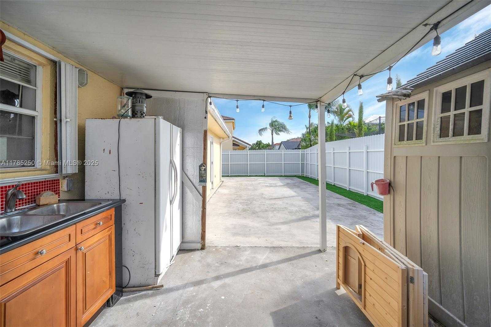 Small Image of 8300 NORTH WEST 201ST ST, Hialeah Number 25