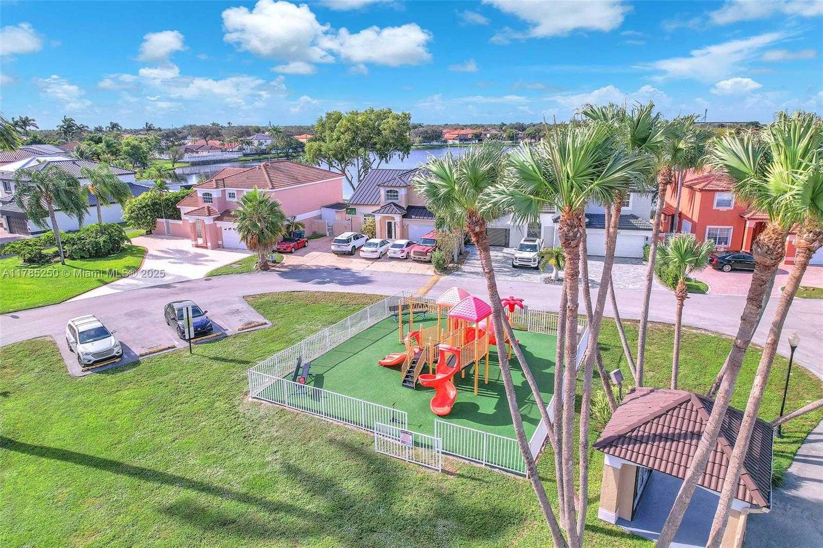 Small Image of 8300 NORTH WEST 201ST ST, Hialeah Number 30