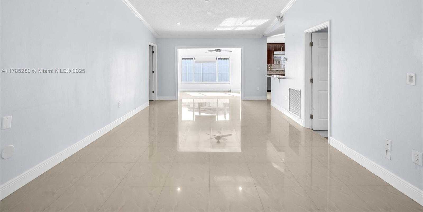 Small Image of 8300 NORTH WEST 201ST ST, Hialeah Number 4