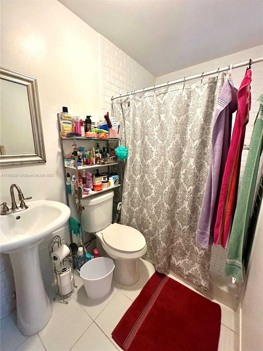 Small Image of 6854 WEST 25TH CT, Hialeah Number 10